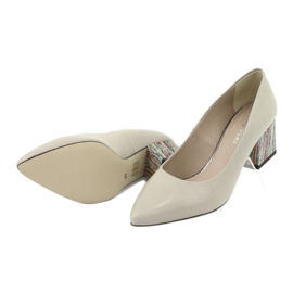 Kaniowski pompe sur un talon décoratif 0205 beige 5