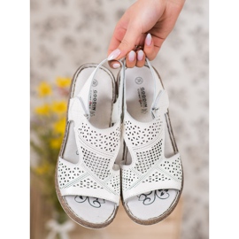 Goodin Sandales compensées ajourées blanche 1