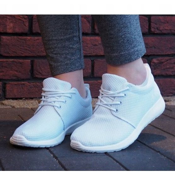 Baskets de sport D016 Blanc blanche 1