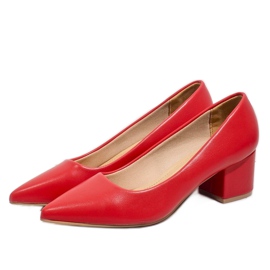 Escarpins rouges classiques sur le pilier A-3371 3
