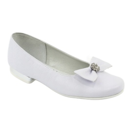 Ballerinas de filles en cuir blanc Miko 800 avec un arc blanche 1