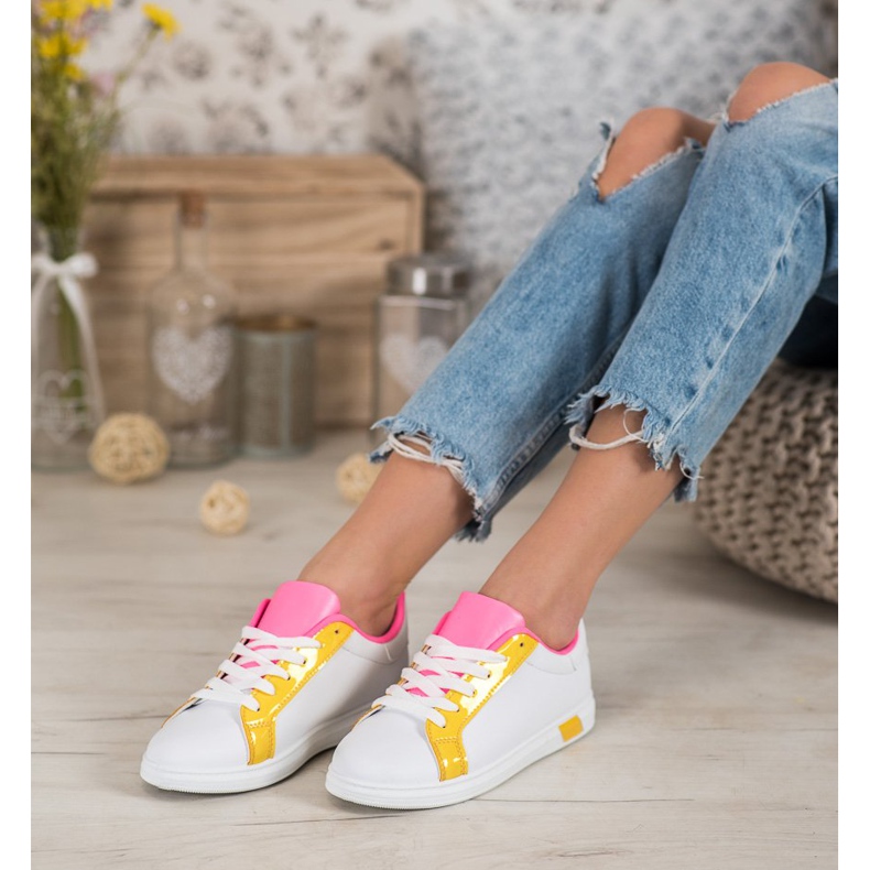 Ideal Shoes Baskets à la mode avec cuir écologique blanche orange rose multicolore jaune 2