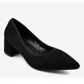 Escarpins en daim noir sur le pilier L436 1