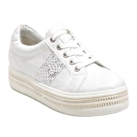 Baskets chaussures de sport blanches HQ996 1 Baskets chaussures de sport blanches HQ996 1