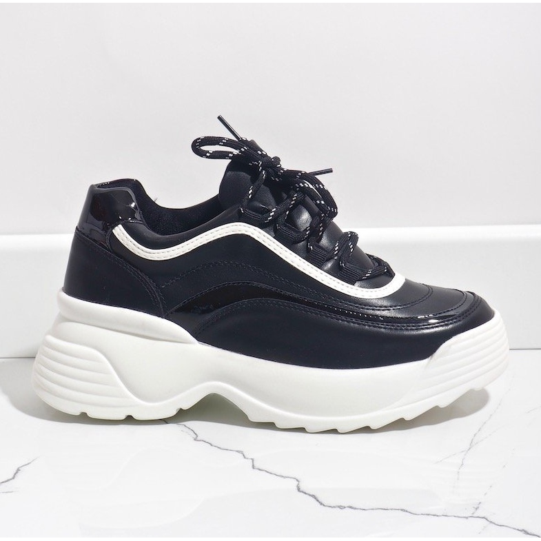 Baskets de sport noires en éco-cuir 7918-Y le noir 2 Baskets de sport noires en éco-cuir 7918-Y le noir 2