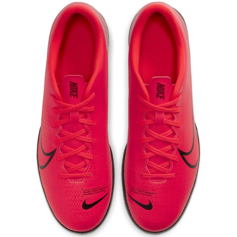 Chaussures d'intérieur Nike Mercurial Vapor 13 Club Ic M AT7997-606 rouge oranges et rouges 1