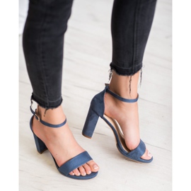 Goodin Sandales en daim sur un bar bleu 2
