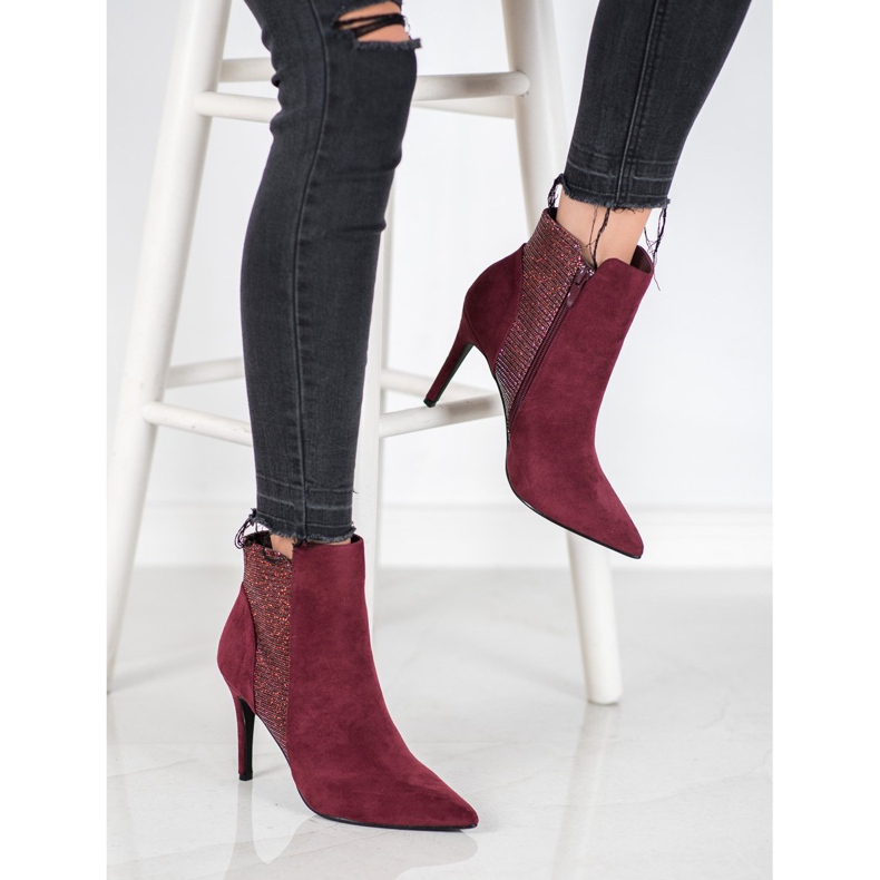 SHELOVET Bottines en daim sur un talon haut rouge 1