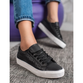 J. Star Baskets noires ajourées le noir 5