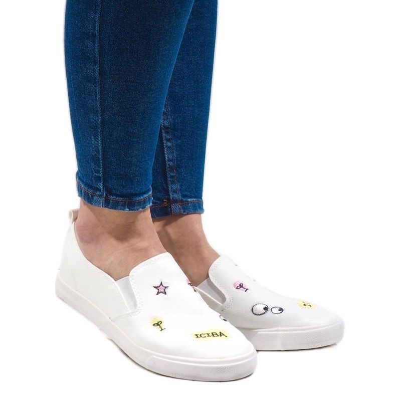 Baskets blanches avec imprimés G82-2 1