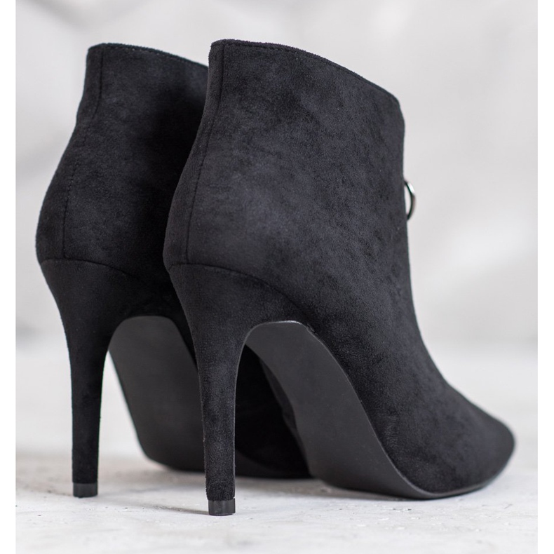 SHELOVET Bottes noires sur un talon haut 1