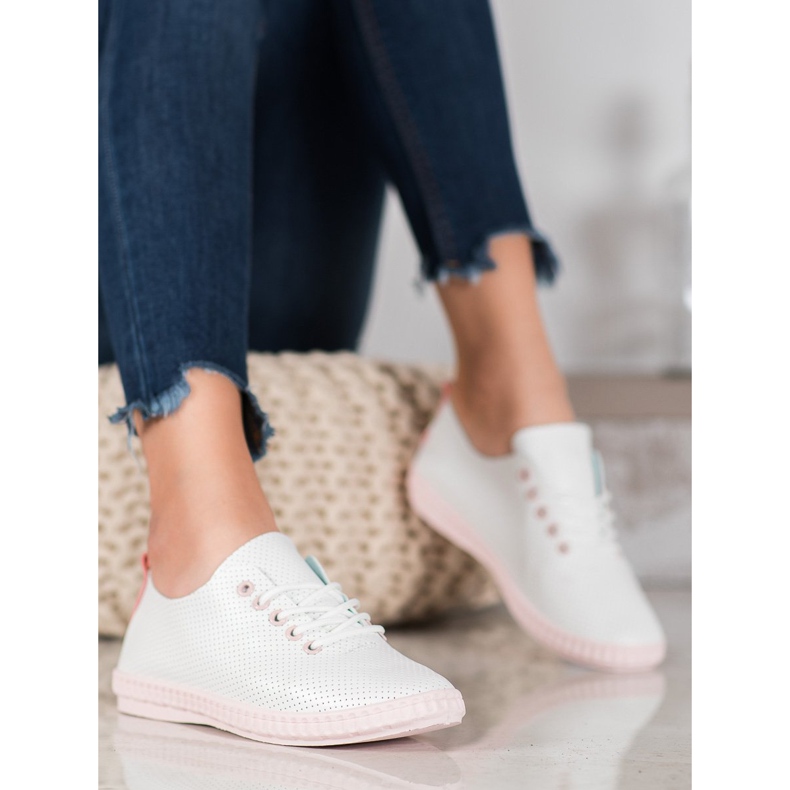 SHELOVET Baskets Ajourées Légères blanche 1 SHELOVET Baskets Ajourées Légères blanche 1