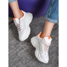 SHELOVET Baskets sur la plate-forme blanc 2