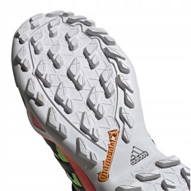 Chaussures de randonnée Adidas Terrex Swift R2 Mid Gtx M FU7603 le noir multicolore 3
