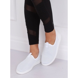 1066 Baskets à enfiler blanches 1 1066 Baskets à enfiler blanches 1