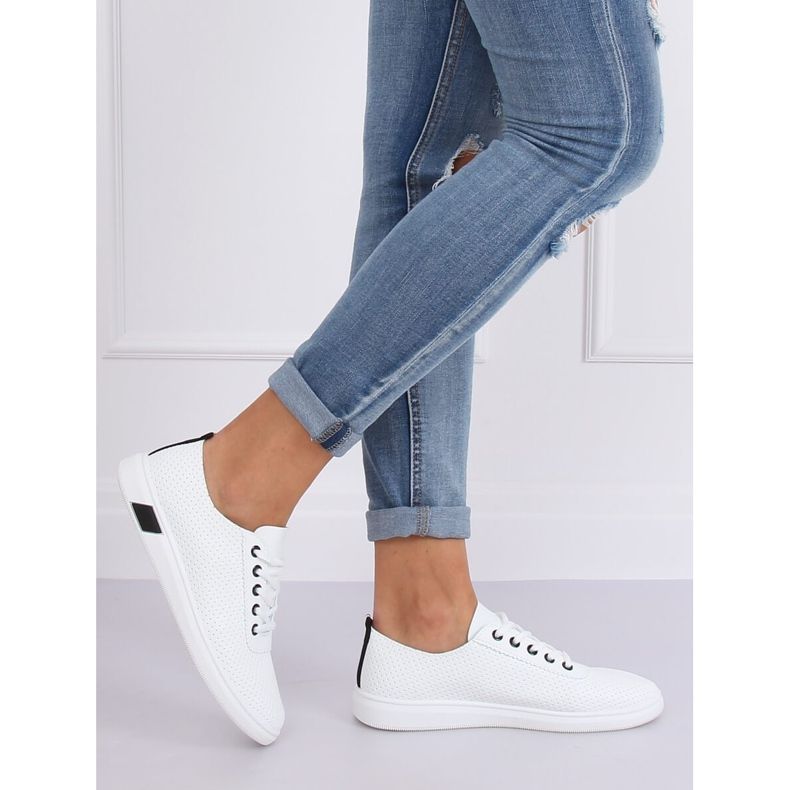 Baskets à lacets noires et blanches BB77 Black le noir 2 Baskets à lacets noires et blanches BB77 Black le noir 2