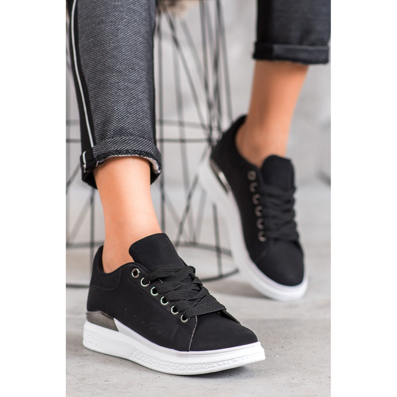 SHELOVET Baskets sur la plate-forme avec cuir écologique le noir 1