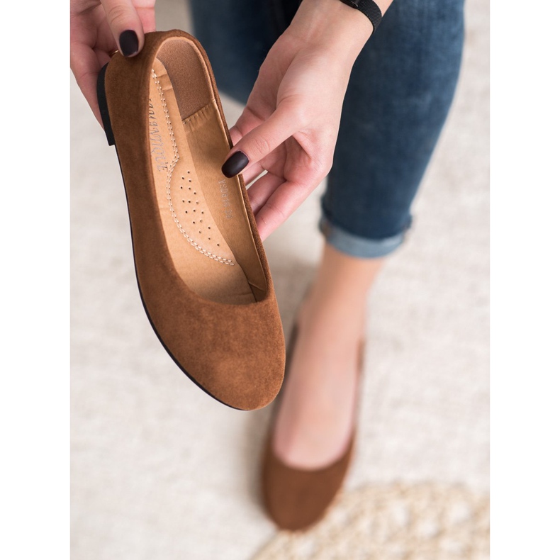 Diamantique Ballerines classiques en daim brun 1