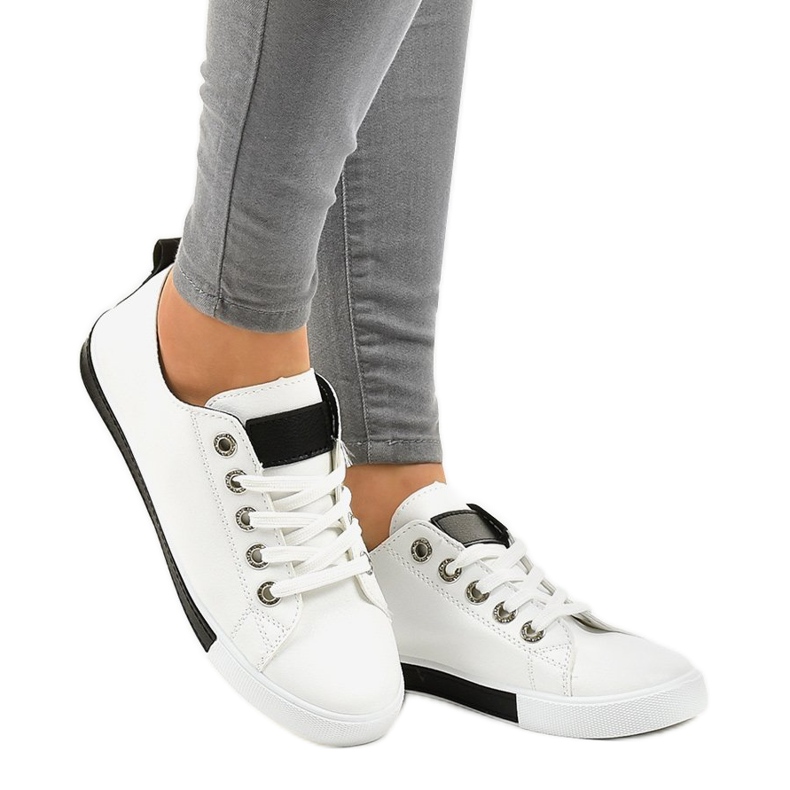 1016 baskets classiques blanches le noir 2