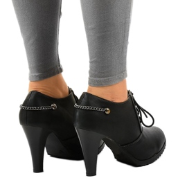 Bottines noires avec boucle A-24A le noir 3