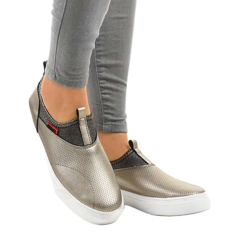 Baskets dorées avec élastique A-92 d'or 1