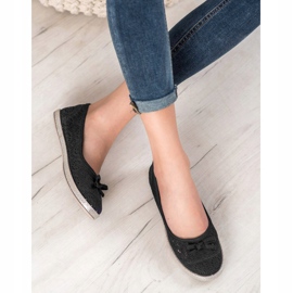 SHELOVET Ballerines ajourées le noir 1