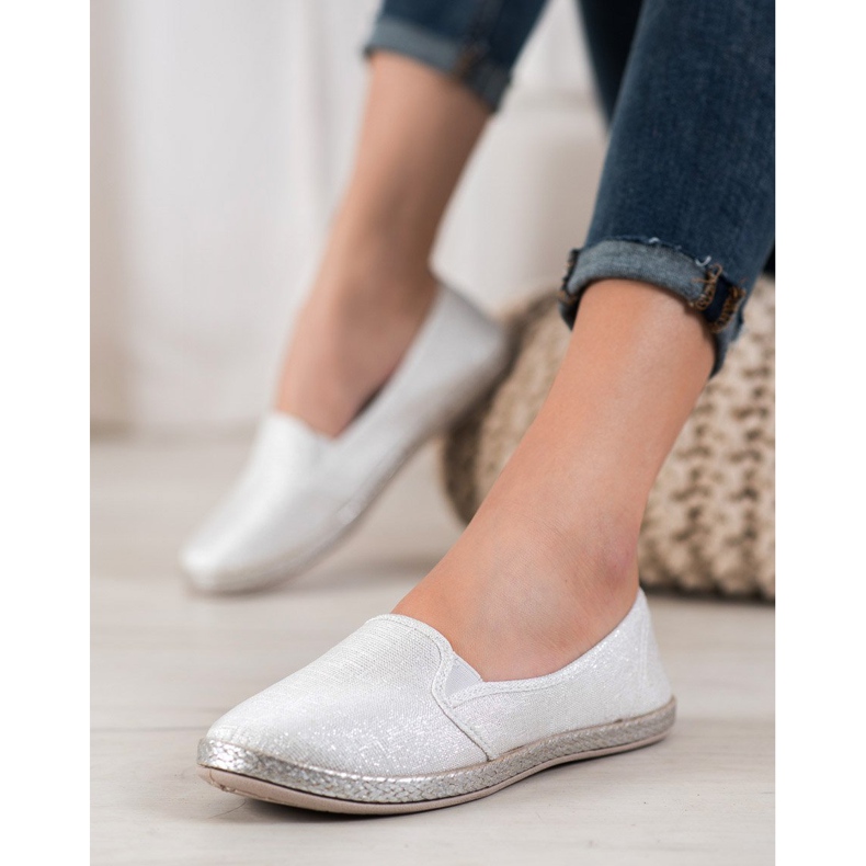 SHELOVET Chaussures à enfiler confortables blanc 1