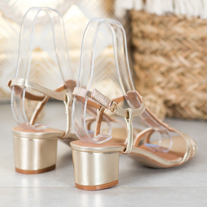 Small Swan Sandales dorées à clous d'or 2