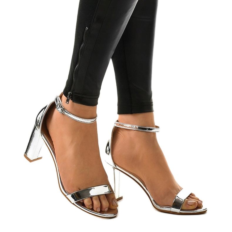 Escarpins exposés argent, laqués 616 gris 1