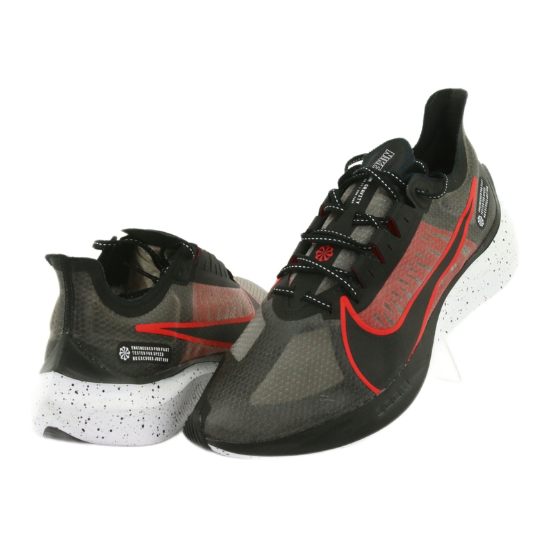Chaussures Nike Zoom Gravity M BQ3202-005 noir rouge 4