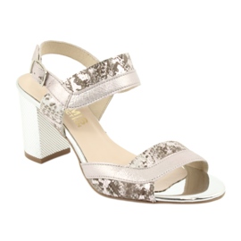 Sandales sur le poste Gamis 3942 beige rose argent 1 Sandales sur le poste Gamis 3942 beige rose argent 1