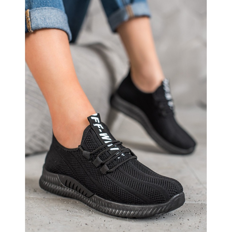 SHELOVET Chaussures noires ajourées le noir 2