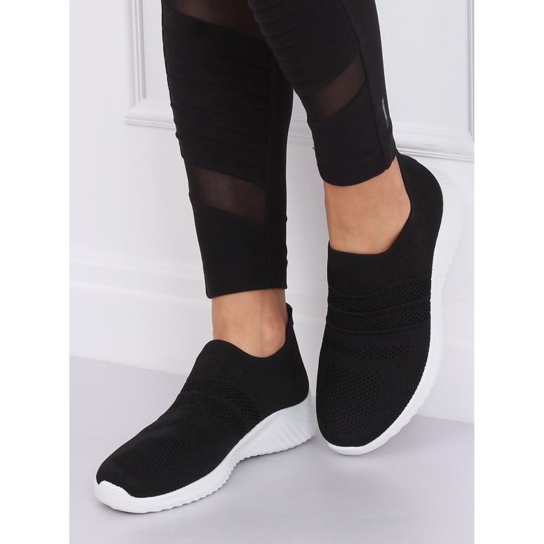 Noir NB331P Chaussures de sport noires le noir 1 Noir NB331P Chaussures de sport noires le noir 1