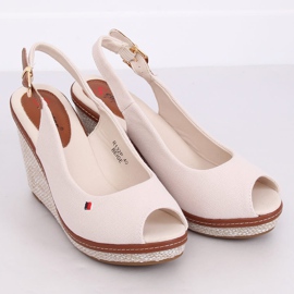 Sandales sur un coin beige R132P Beige 3
