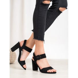 Sandales noires sur une barre VINCEZA 2