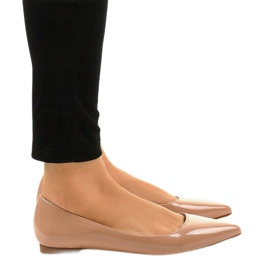 Ballerines beiges vernies à la pointe MM5018 2