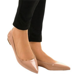 Ballerines beiges vernies à la pointe MM5018 1