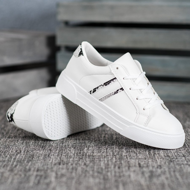 SHELOVET Chaussures de sport en cuir écologique blanc 2
