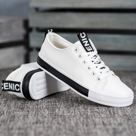 Bestelle Belles baskets de sport blanche le noir 1