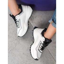 SHELOVET Baskets à semelle noire blanc 1