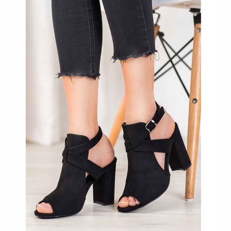 Seastar Sandales élégantes sur un bar noir 2