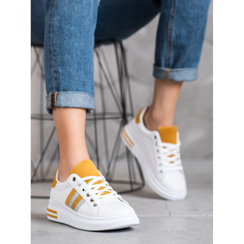 SHELOVET Chaussures de sport sur la plate-forme blanche jaune 1