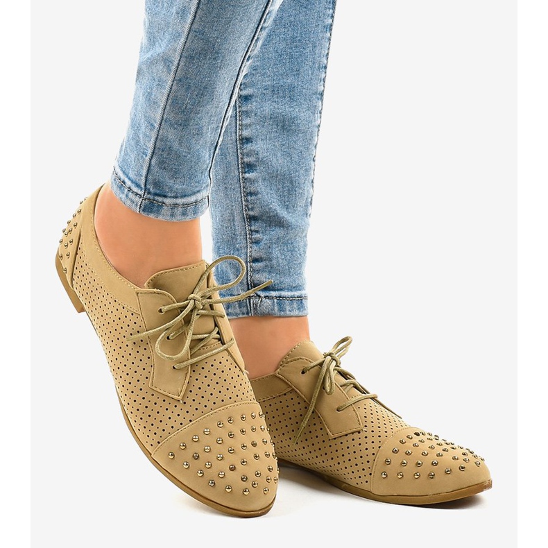 Chaussures ajourées beiges à clous MJ1125 2