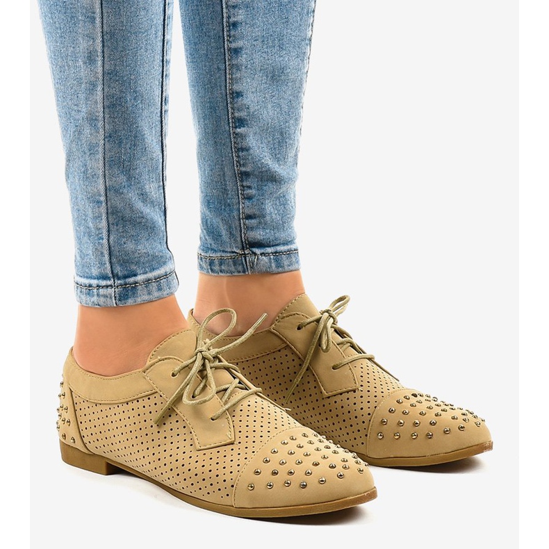 Chaussures ajourées beiges à clous MJ1125 1