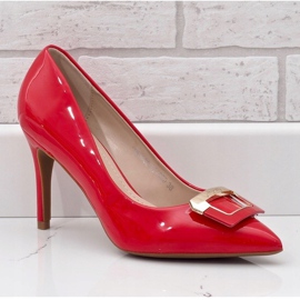 Talons laqués rouges avec boucle FM3002 1 Talons laqués rouges avec boucle FM3002 1