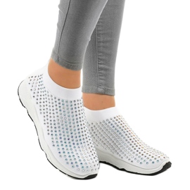 Chaussures de sport blanches avec zircones cubiques LG27 1 Chaussures de sport blanches avec zircones cubiques LG27 1