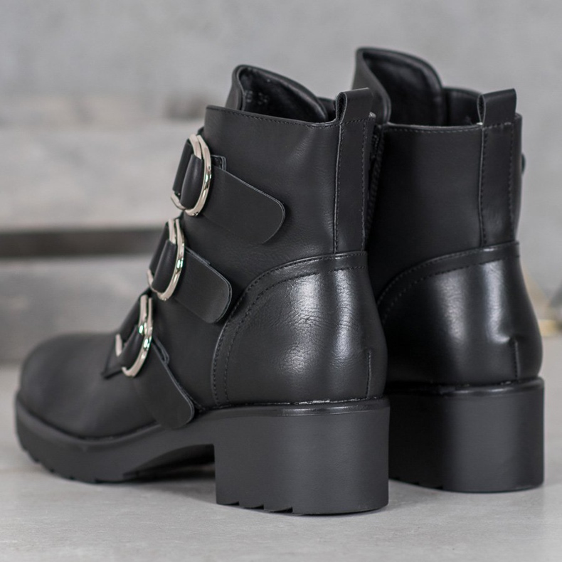 Queentina Bottes noires sur la plate-forme 1