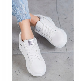 SHELOVET Chaussures blanches à semelle compensée cachée 3