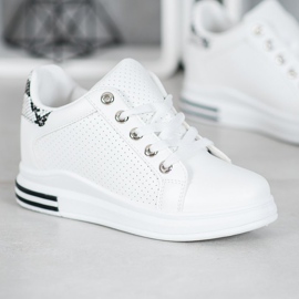 SHELOVET Chaussures ajourées avec un coin caché blanche 3