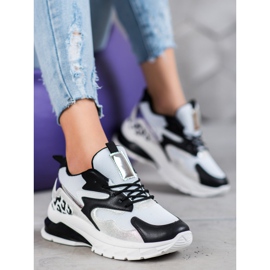 Ideal Shoes Baskets avec empiècements noirs blanc 1